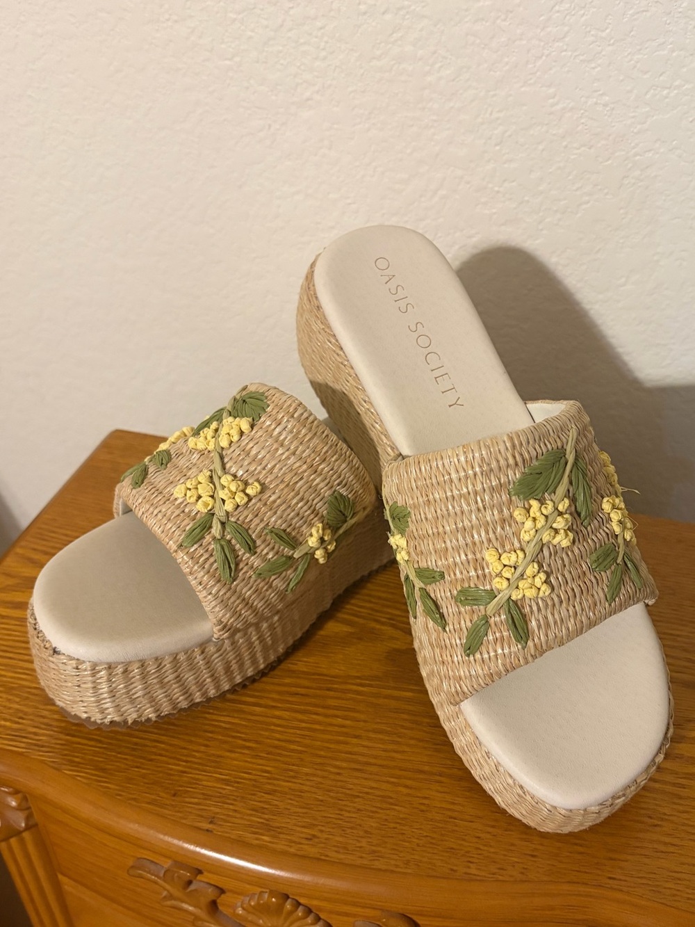 Oasis Society Raffia Embroidered Yellow Floral Platform Mules